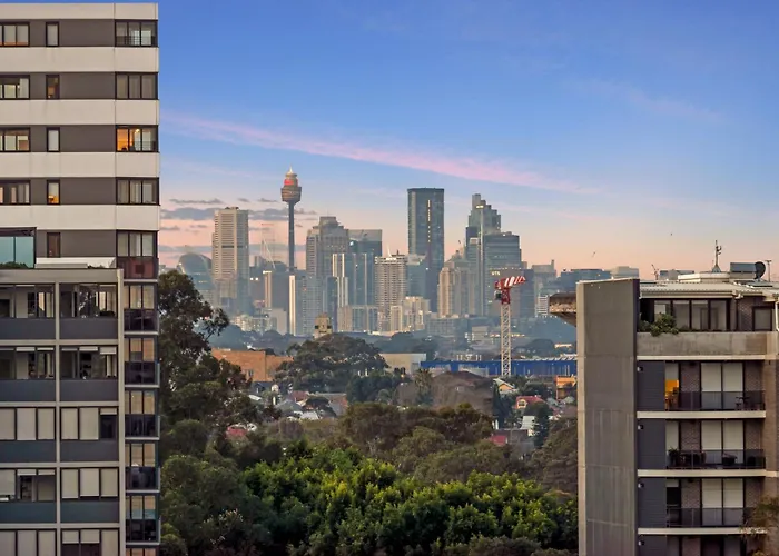 Luxury Retreat Sydney Airport Direct Train Line